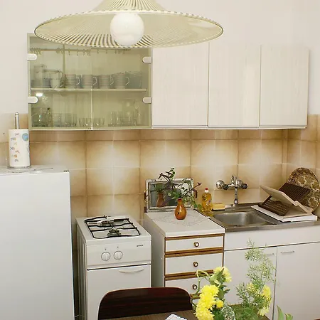 Mirca 730b Апартаменты Супетар